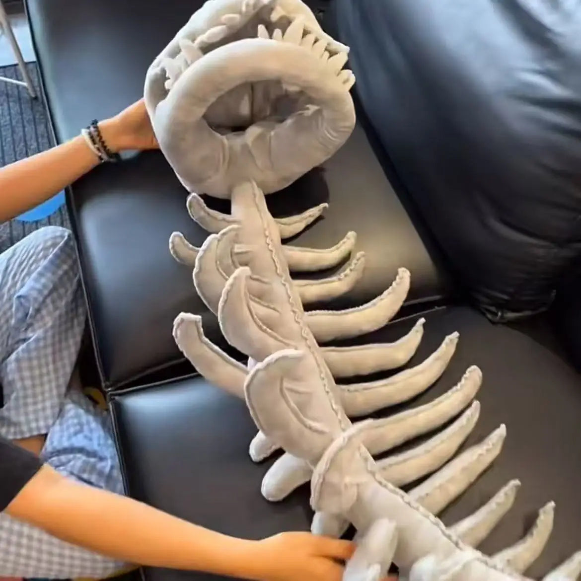 3D Realistic Dinosaur Skeleton Costume – Funny Plush Cosplay Set with Headgear for Dress-Up, Parties and Creative Gifts